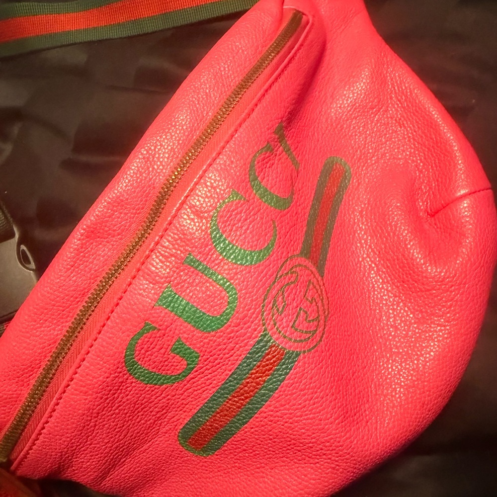 Gucci Vibrant Red Leather Shoulder Bag